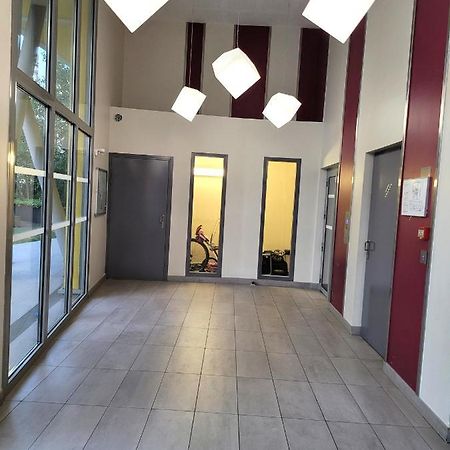 III Appart 2 Pièces, Neuf 200 m de Gare Parking Netflix Evry Courcouronnes Extérieur photo